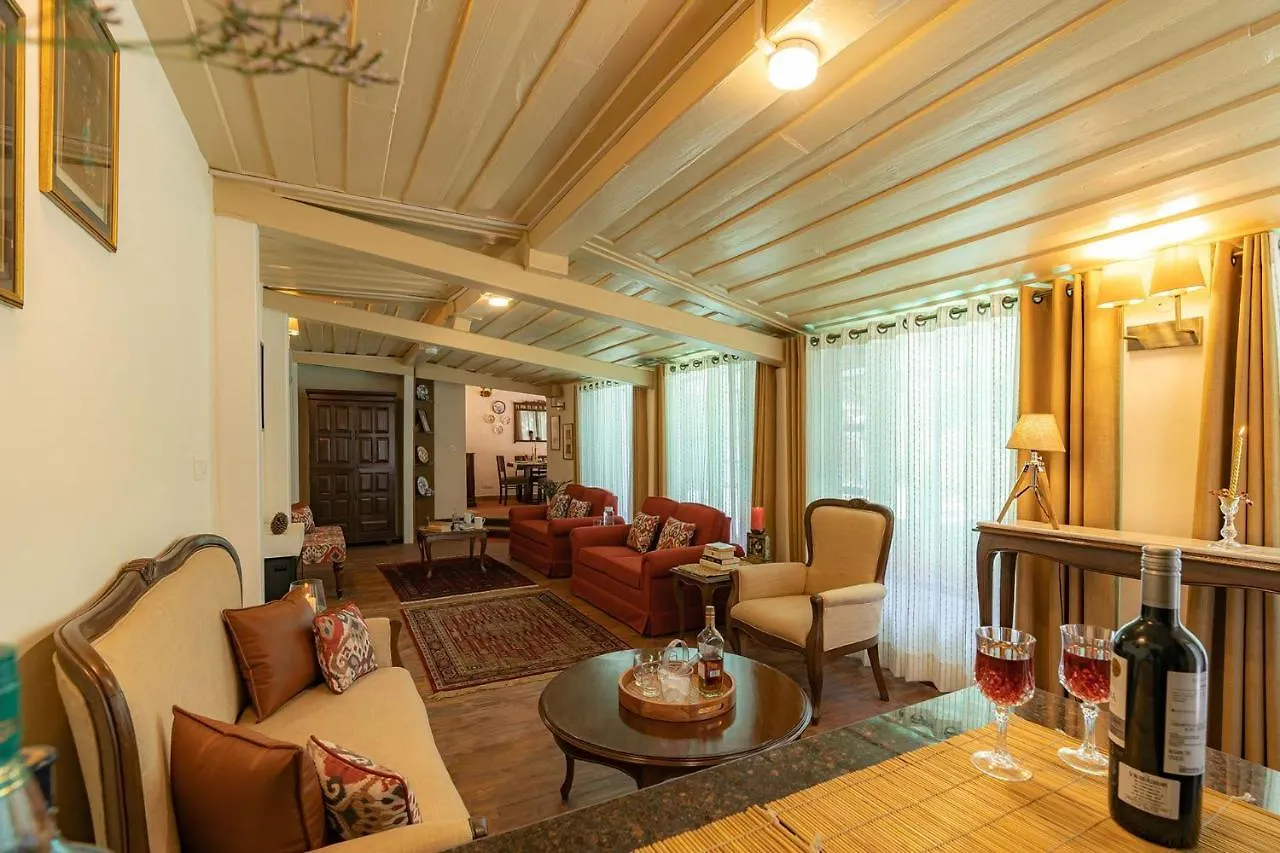 Stayvista At Driftwood Cottage Shimla